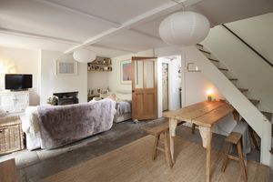 6CW_Sitting/Dining Room- click for photo gallery